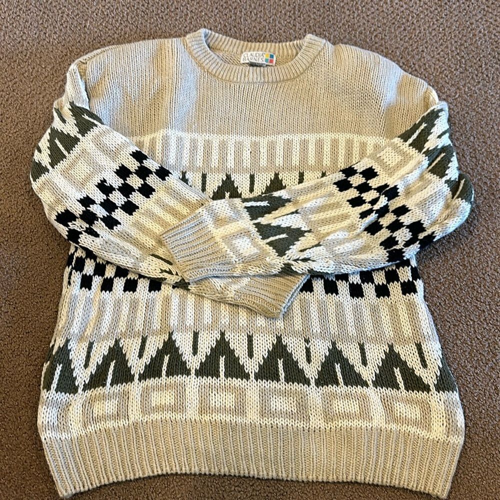 Claudia Barnes Women’s Tan & White Sweater with Shoulder Pads